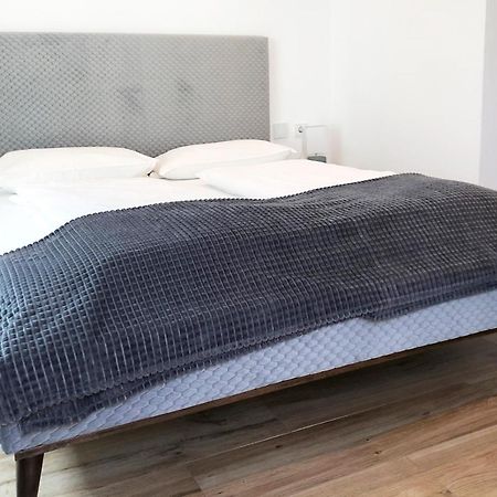 Laurentia Penthouse Apartment Merano Luaran gambar